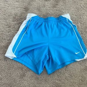 Kids nike shorts•Good condition